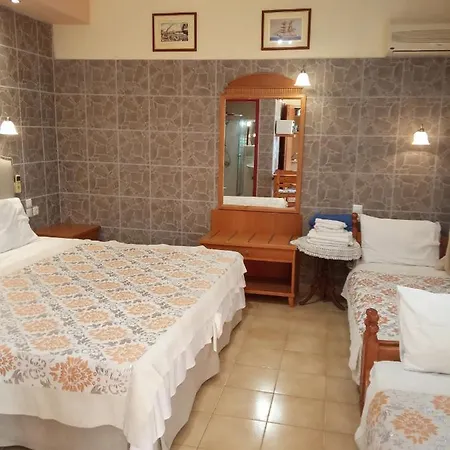 Lux Ionian St&apts أرغوستولي