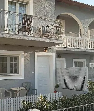 شقة Lux Ionian St&apts