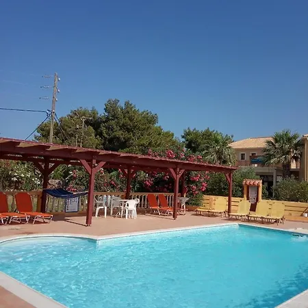 Lux Ionian St&apts Апартаменты *