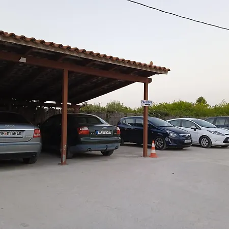 Apartment Lux Ionian St&apts *